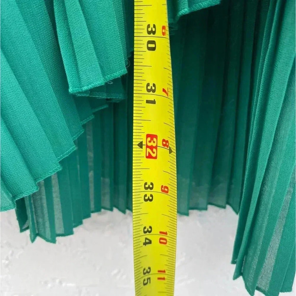 Zara Woman Womens Elegant Contrasting Pleated Flowy Blouse Green Sz Small - Picture 5 of 11